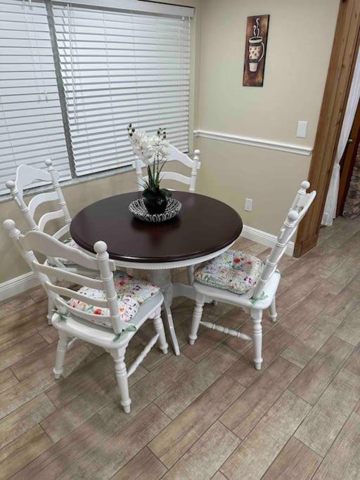 Lake Valrico'S Camelot Court With Heated Pool & Access To Private Lake Exterior photo