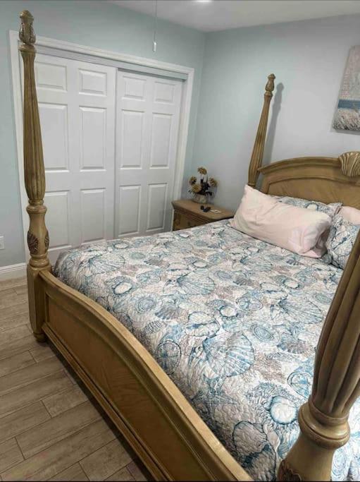Lake Valrico'S Camelot Court With Heated Pool & Access To Private Lake Exterior photo
