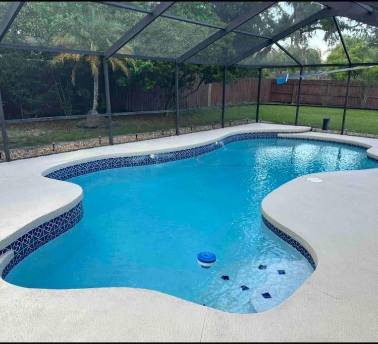 Lake Valrico'S Camelot Court With Heated Pool & Access To Private Lake Exterior photo